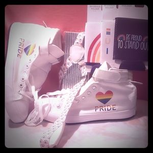 Sz 8.5/10 Pride Shoes